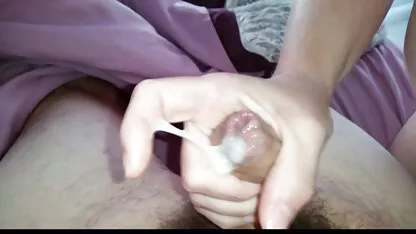 A mulher a esfregar-lhe Mamas na pila. filme porno rita cadilac