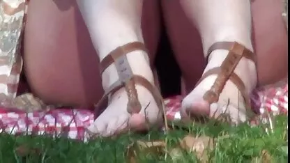 Upskhirt vídeo pornô para celular