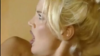 O ferreiro ataca esta loira. videos porno real de incesto