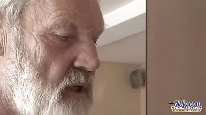 Jovens adultos e engolindo o seu país porno no hd