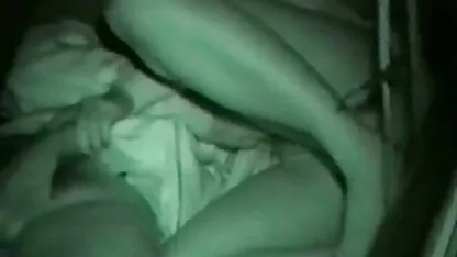 Sexo Oral escuro dentro do carro xvideos lesbicas