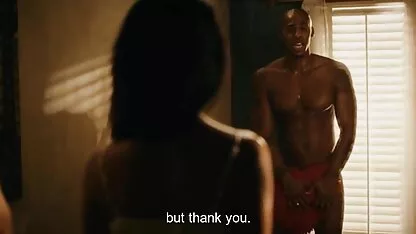 A mulher grávida faz à frente do marido. lesbicas video caseiro