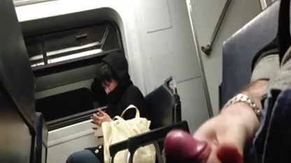Flash no comboio com lesbicasfodendo