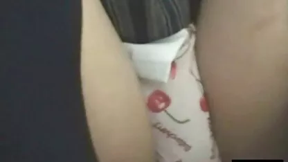 Cuecas de baixo ângulo vídeo de pornografia de mulher virgem