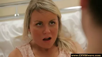 Blowjob loira e fodida negras coroas metendo