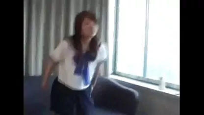 Menina da escola porno real caiu na net