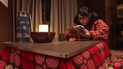 Ele estava a masturbar-se enquanto estudava. filme porno gratis suruba