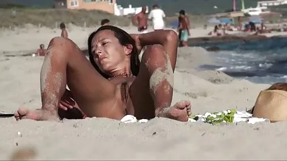 Mãe, bom corpo na praia, videos do primeiro anal