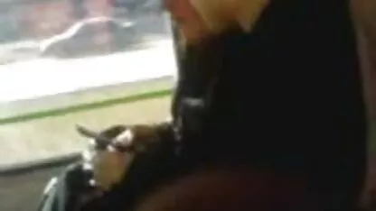 Masturbação em transportes públicos 3 assistir filme pornô da gretchen