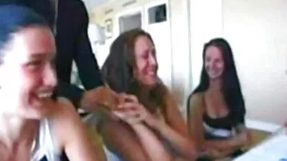 Rocco pela sua arma as panteras pornô anal