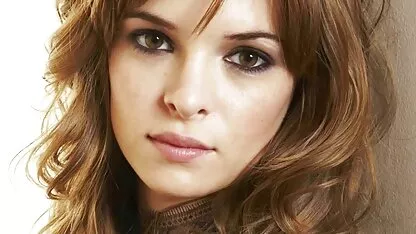 Danielle panabaker women.         putaria entre lésbicas