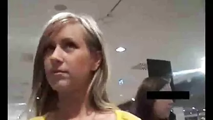 Sexy young e na piscina filme pornô adulto