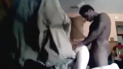 Grupo de black man white girl mulher gozando bastante