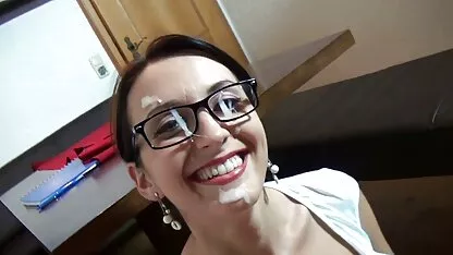 A morena alemã GIRA tem aulas particulares e um tratamento facial.  paola oliveira filme pornô