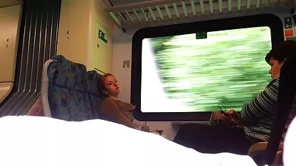 Ele não sabia onde procurar. fazendo vídeo caseiro