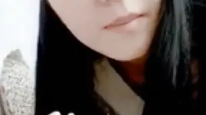 A miúda coreana gira mostra o seu pussy hot 06 pornô samba pornô