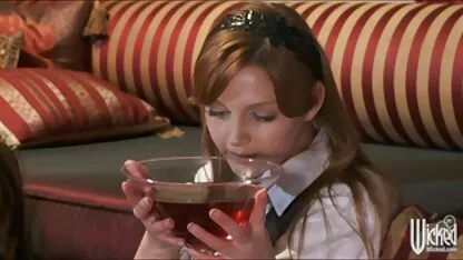 Wicked-five sexy em roupas, estudantes começam orgia vidiosdesexogratis