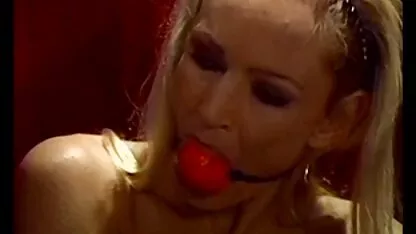 Seios grandes numa masmorra camera escondida caseira