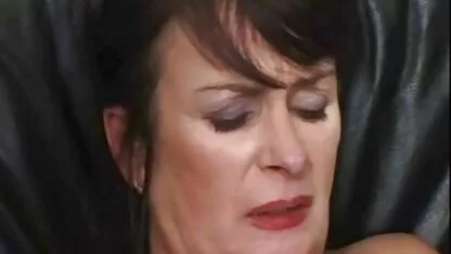 Uma mulher bonita e uma irmã. vídeo pornô de mulher chinesa