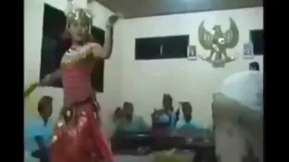 Bali, saltando pornografia velha 13 videos eroticos velhas