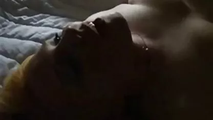 Esposa, enquanto ele estava na festa